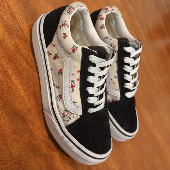 Vans Old Skool 'Ditsy Floral - White kids size 1 - Picture 1 of 6